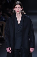 カルバン・クライン コレクション 2016年秋メンズコレクション - メタルカラーで男性らしい官能を｜写真76