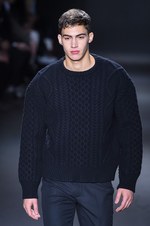 カルバン・クライン コレクション 2016年秋メンズコレクション - メタルカラーで男性らしい官能を｜写真80