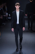 カルバン・クライン コレクション 2016年秋メンズコレクション - メタルカラーで男性らしい官能を｜写真81