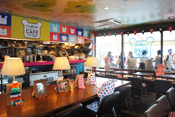 人気キャラクター「クラフトホリック」カフェが阪急うめだに期間限定オープン | 写真