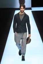 ジョルジオ アルマーニ 2016-17年秋冬メンズコレクション - 様々な紺で作るエフォートレス｜写真52