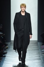 ボッテガ・ヴェネタ 2016-17年秋冬メンズコレクション - 美しいシルエットで綴る優雅さ｜写真12