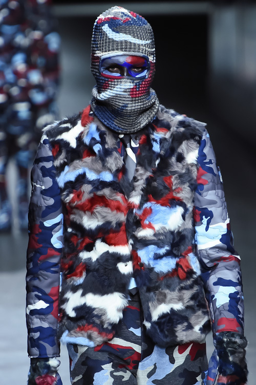 モンクレール ガム・ブルー(MONCLER GAMME BLEU) 2016-17年秋冬 メンズコレクション  - 写真18