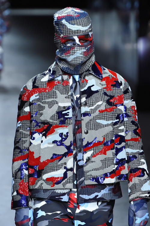 モンクレール ガム・ブルー(MONCLER GAMME BLEU) 2016-17年秋冬 メンズコレクション  - 写真28