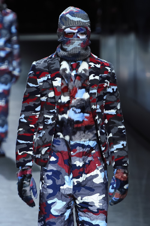 モンクレール ガム・ブルー(MONCLER GAMME BLEU) 2016-17年秋冬 メンズコレクション  - 写真30