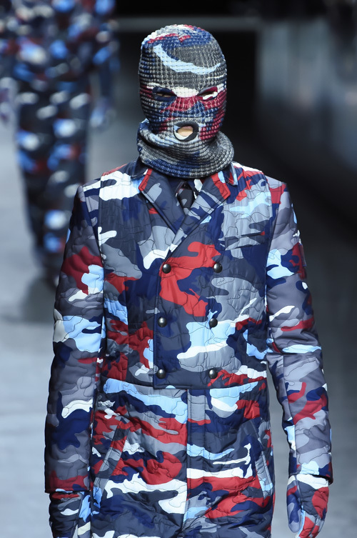 モンクレール ガム・ブルー(MONCLER GAMME BLEU) 2016-17年秋冬 メンズコレクション  - 写真32