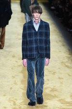 フェンディ 2016年秋冬メンズコレクション - アットホームな空間で心地よいほど贅沢に｜写真19