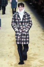 フェンディ 2016年秋冬メンズコレクション - アットホームな空間で心地よいほど贅沢に｜写真29