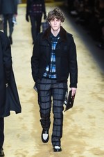 フェンディ 2016年秋冬メンズコレクション - アットホームな空間で心地よいほど贅沢に｜写真75