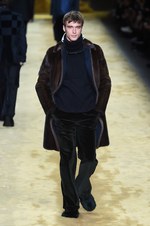 フェンディ 2016年秋冬メンズコレクション - アットホームな空間で心地よいほど贅沢に｜写真96