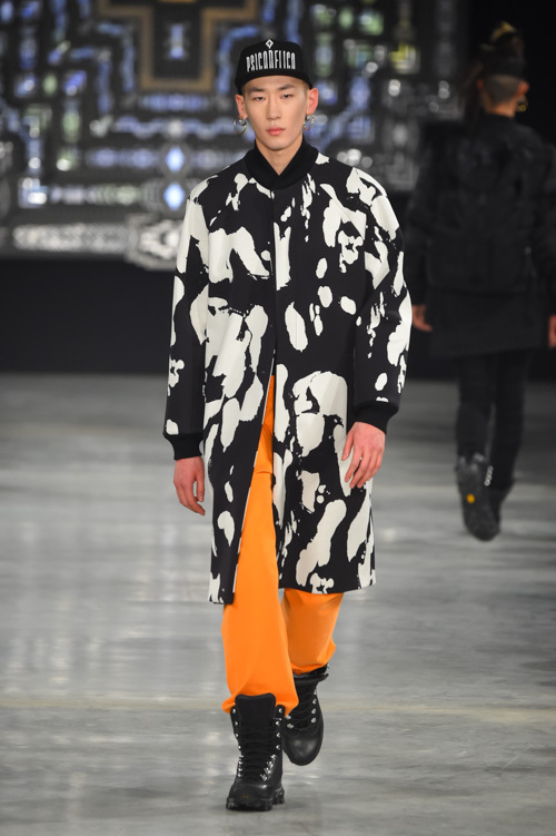 マルセロ・ブロン カウンティ・オブ・ミラン(MARCELO BURLON COUNTY OF MILAN) 2016-17年秋冬 ウィメンズ&メンズコレクション シルエット - 写真21