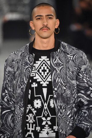マルセロ・ブロン カウンティ・オブ・ミラン(MARCELO BURLON COUNTY OF MILAN) 2016-17年秋冬 ウィメンズ&メンズコレクション  - 写真12