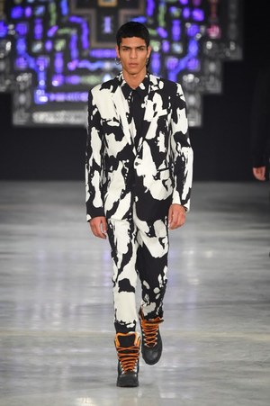 マルセロ・ブロン カウンティ・オブ・ミラン(MARCELO BURLON COUNTY OF MILAN) 2016-17年秋冬 ウィメンズ&メンズコレクション  - 写真39