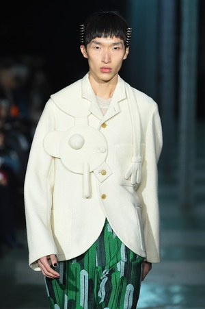 ウォルター ヴァン ベイレンドンク(Walter Van Beirendonck) 2016-17年秋冬 メンズコレクション  - 写真2