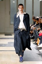 現代によみがえった幕末のサムライ達　ヨウジヤマモト(Yohji Yamamoto) 2012年春夏メンズコレクション｜写真8