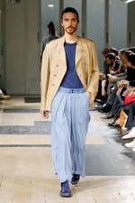 現代によみがえった幕末のサムライ達　ヨウジヤマモト(Yohji Yamamoto) 2012年春夏メンズコレクション｜写真23