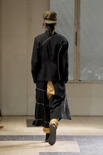 現代によみがえった幕末のサムライ達　ヨウジヤマモト(Yohji Yamamoto) 2012年春夏メンズコレクション｜写真54
