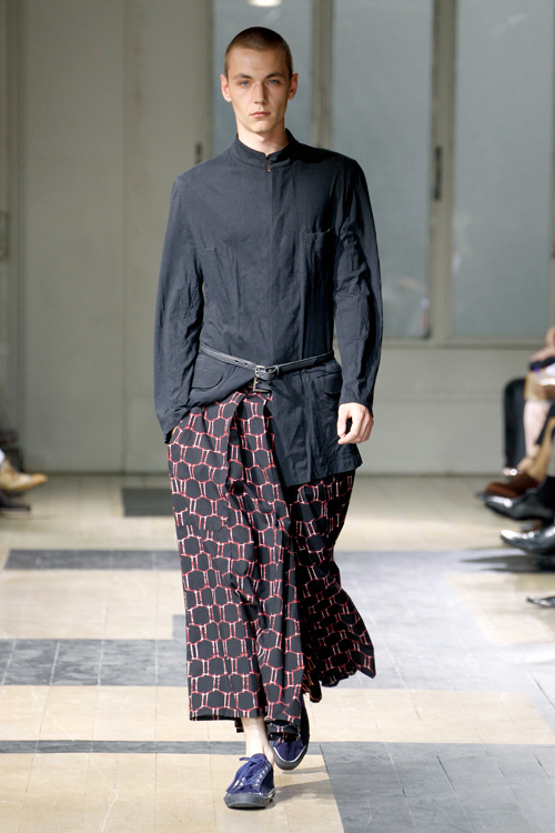 現代によみがえった幕末のサムライ達 ヨウジヤマモト(Yohji Yamamoto) 2012年春夏メンズコレクション - ファッションプレス