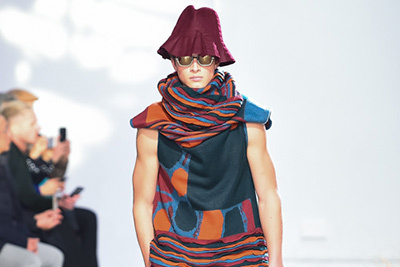 イッセイ ミヤケ メン 2016-17年秋冬コレクション - 荒野を生きる男