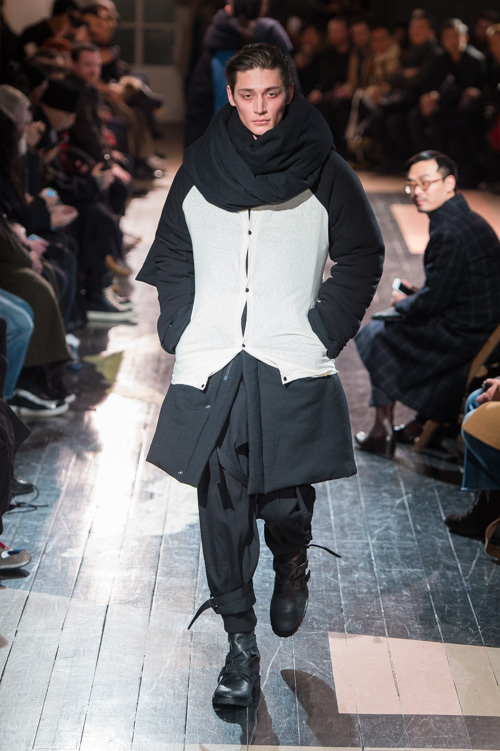 ヨウジヤマモト(Yohji Yamamoto) 2016-17年秋冬 メンズコレクション シルエット - 写真2