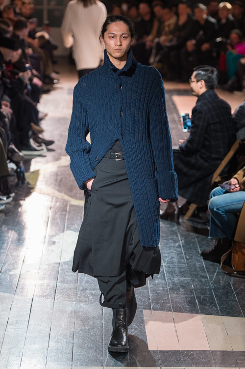 ヨウジヤマモト(Yohji Yamamoto) 2016-17年秋冬 メンズコレクション シルエット - 写真9