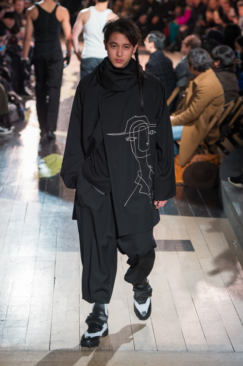 ヨウジヤマモト(Yohji Yamamoto) 2016-17年秋冬 メンズコレクション  - 写真33