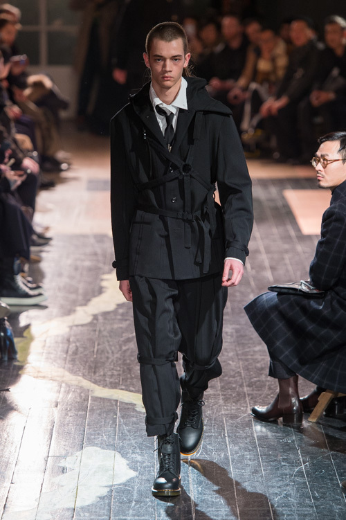 ヨウジヤマモト(Yohji Yamamoto) 2016-17年秋冬 メンズコレクション シルエット - 写真21