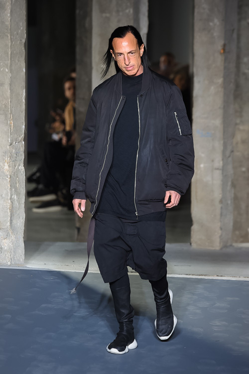 リック・オウエンス(Rick Owens) 2016-17年秋冬 メンズコレクション  - 写真76