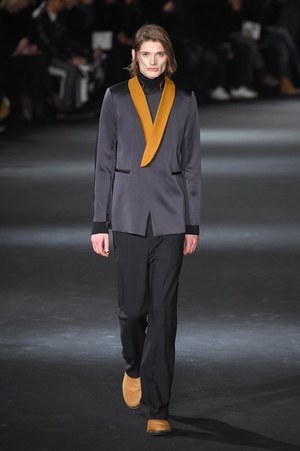 アン ドゥムルメステール(ANN DEMEULEMEESTER) 2016-17年秋冬 メンズコレクション  - 写真1