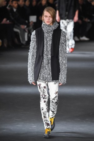アン ドゥムルメステール(ANN DEMEULEMEESTER) 2016-17年秋冬 メンズコレクション  - 写真22