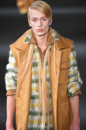 アン ドゥムルメステール(ANN DEMEULEMEESTER) 2016-17年秋冬 メンズコレクション  - 写真33