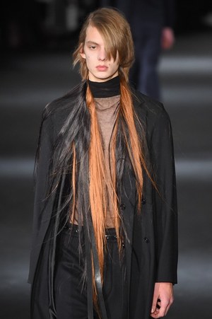 アン ドゥムルメステール(ANN DEMEULEMEESTER) 2016-17年秋冬 メンズコレクション  - 写真58