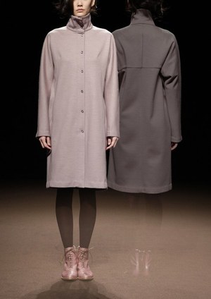 シンプルな中にユニークなデザインが潜む サポートサーフェス(support surface)、2011-2012年秋冬コレクション｜写真8