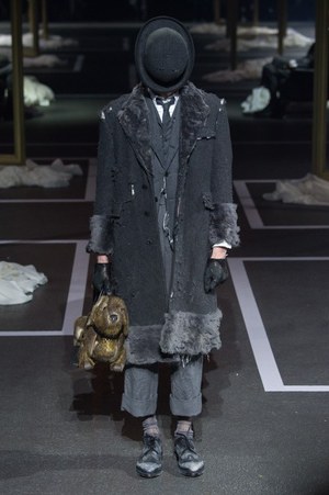 トム ブラウン ニューヨーク 2016-17年秋冬コレクション - 同じ服で