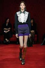 ミュウミュウ 2016年プレフォールコレクション - 温もりの中に潜む刺激と繊細さ｜写真22