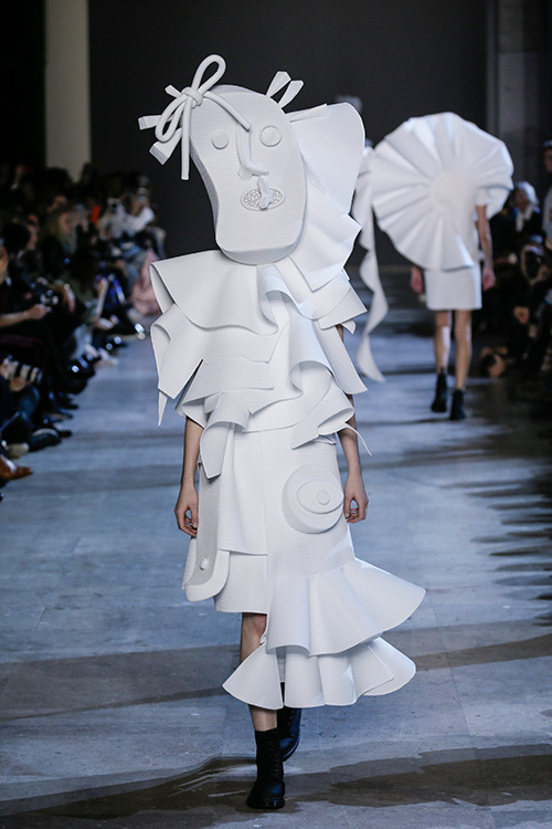 ヴィクター＆ロルフ オートクチュール(VIKTOR & ROLF Haute Couture) 2016年春夏ウィメンズコレクション  - 写真19