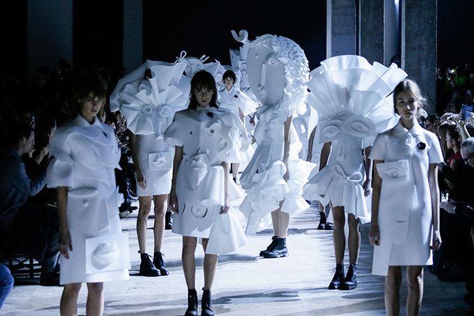 ヴィクター＆ロルフ オートクチュール(VIKTOR & ROLF Haute Couture) 2016年春夏ウィメンズコレクション  - 写真25