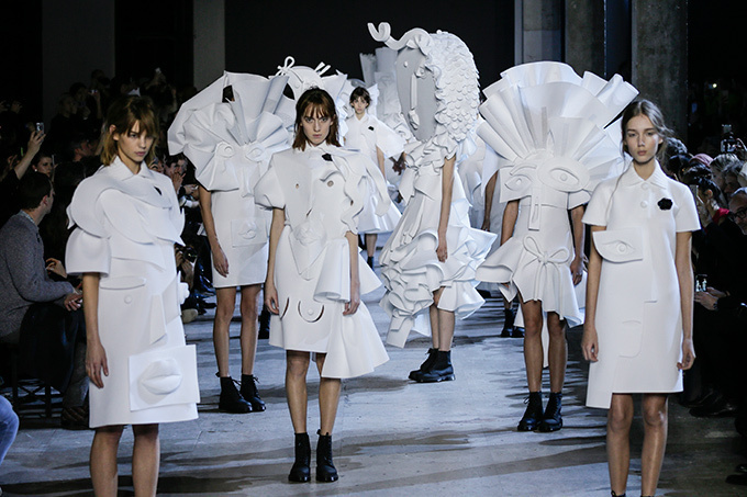 ヴィクター＆ロルフ オートクチュール(VIKTOR & ROLF Haute Couture) 2016年春夏ウィメンズコレクション  - 写真26