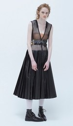 トーガ プルラ 2016-17年秋冬コレクション - 温もりの中に刺激的なスパイスを加えて｜写真11