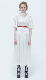 トーガ プルラ 2016-17年秋冬コレクション - 温もりの中に刺激的なスパイスを加えて｜写真24