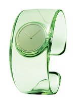 イッセイミヤケ 腕時計 吉岡徳仁デザイン 吉岡徳仁デザイン〈ISSEY MIYAKE WATCH O-Bold〉4月発売、2011年