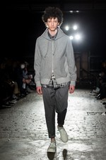 ガンリュウ 2016-17年秋冬コレクション - アクティビティな正装にアバンギャルドの要素を｜写真22