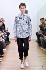 コム デ ギャルソン・シャツ 2016-17年秋冬コレクション - 自由な発想で色柄をパッチワーク｜写真13