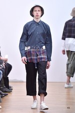 コム デ ギャルソン・シャツ 2016-17年秋冬コレクション - 自由な発想で色柄をパッチワーク｜写真23