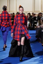 ロココとマサイ族を融合させた、スポーティでゴージャスな女性たち-タクーン（THAKOON）の2011-12年秋冬コレクション｜写真2