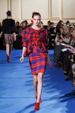 ロココとマサイ族を融合させた、スポーティでゴージャスな女性たち-タクーン（THAKOON）の2011-12年秋冬コレクション｜写真5