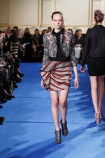 ロココとマサイ族を融合させた、スポーティでゴージャスな女性たち-タクーン（THAKOON）の2011-12年秋冬コレクション｜写真20
