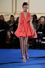ロココとマサイ族を融合させた、スポーティでゴージャスな女性たち-タクーン（THAKOON）の2011-12年秋冬コレクション｜写真24