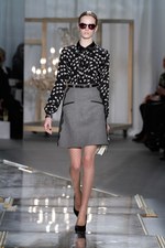 ヴィクトリア時代の華やかさの中に垣間見える荒々しさ‐ジェイソン ウー(JASON WU)の2011-12年秋冬コレクション｜写真3