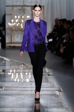 ヴィクトリア時代の華やかさの中に垣間見える荒々しさ‐ジェイソン ウー(JASON WU)の2011-12年秋冬コレクション｜写真15